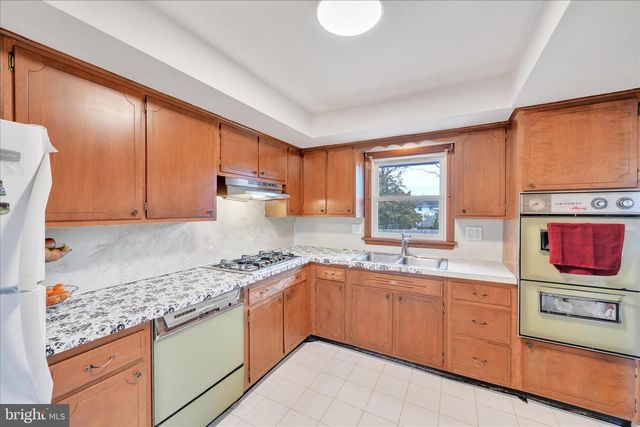 1137 NISSLEY RD, Lancaster, PA 17601