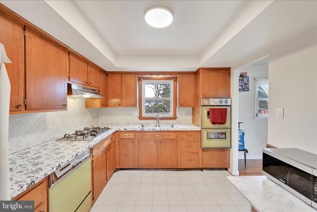 1137 NISSLEY RD, Lancaster, PA 17601