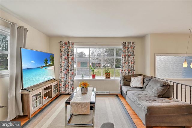 1137 NISSLEY RD, Lancaster, PA 17601