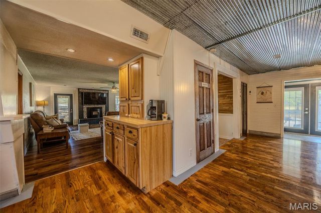 29385 Highway AA, Lebanon, MO 65536