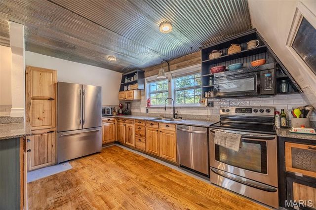 29385 Highway AA, Lebanon, MO 65536