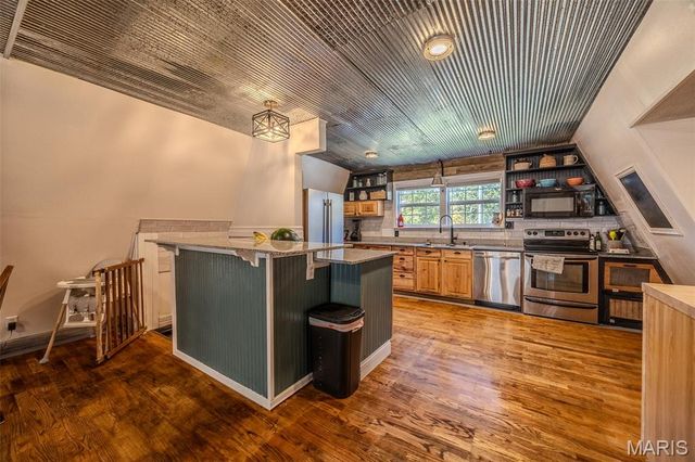 29385 Highway AA, Lebanon, MO 65536