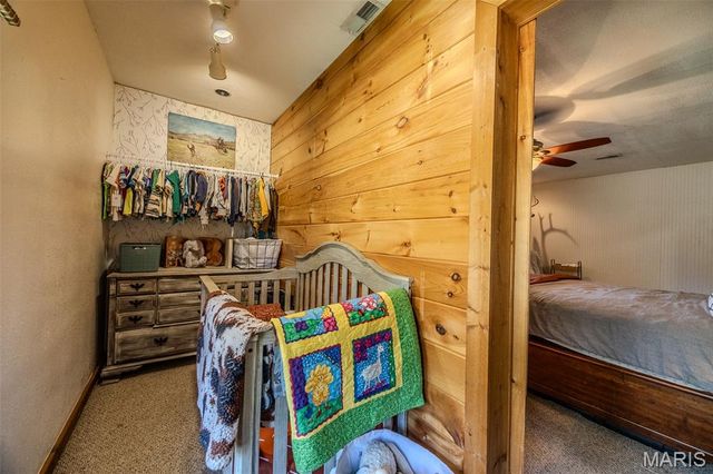 29385 Highway AA, Lebanon, MO 65536