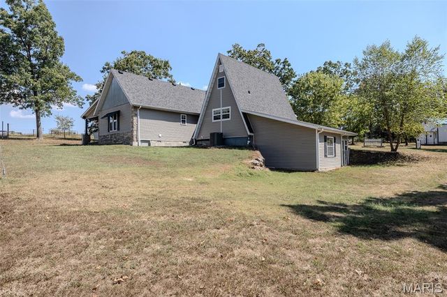 29385 Highway AA, Lebanon, MO 65536