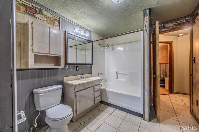 29385 Highway AA, Lebanon, MO 65536