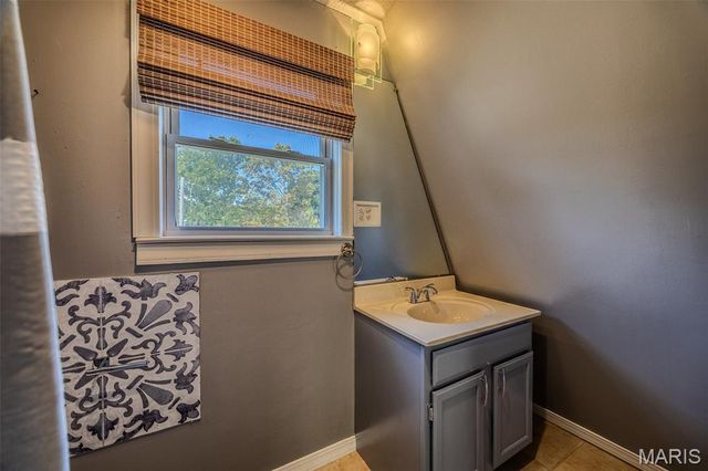 29385 Highway AA, Lebanon, MO 65536