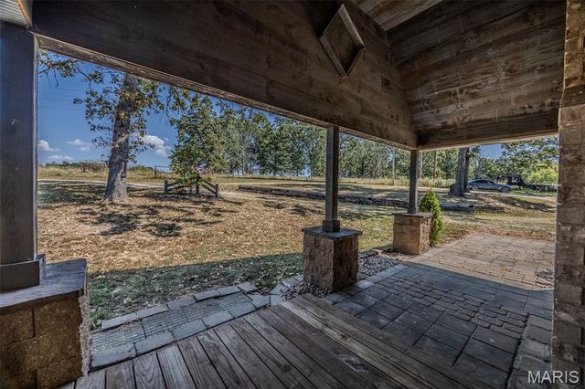 29385 Highway AA, Lebanon, MO 65536