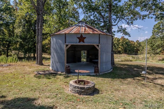 29385 Highway AA, Lebanon, MO 65536