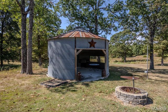 29385 Highway AA, Lebanon, MO 65536