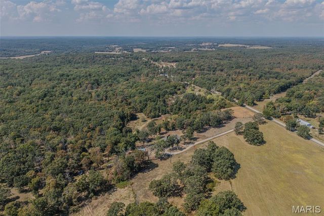 29385 Highway AA, Lebanon, MO 65536