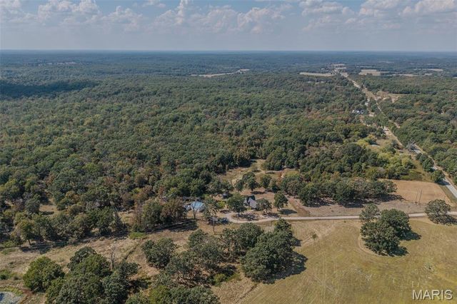 29385 Highway AA, Lebanon, MO 65536