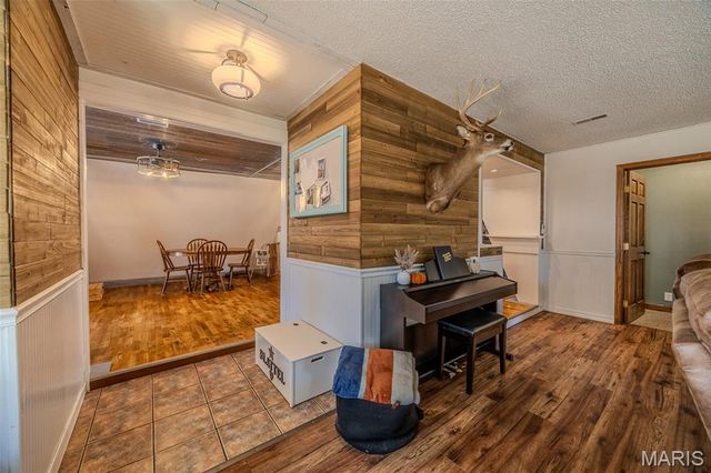 29385 Highway AA, Lebanon, MO 65536