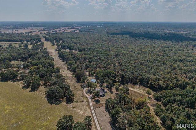 29385 Highway AA, Lebanon, MO 65536