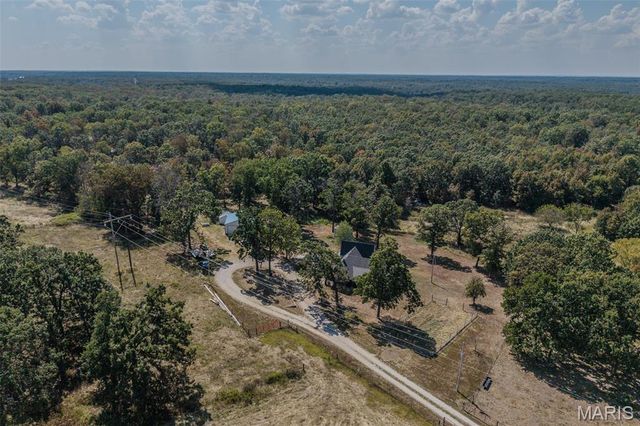 29385 Highway AA, Lebanon, MO 65536