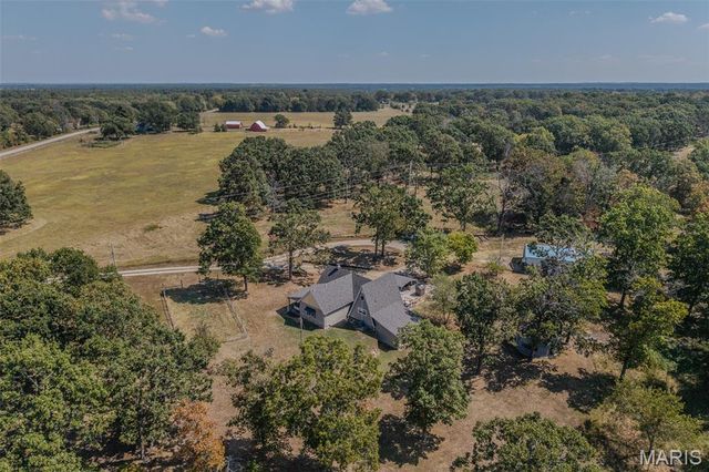 29385 Highway AA, Lebanon, MO 65536