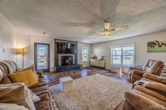 29385 Highway AA, Lebanon, MO 65536