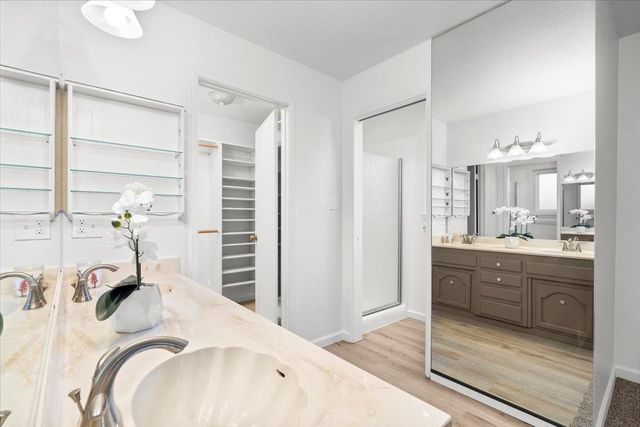 3913 Hillsboro Ct, Modesto, CA 95356