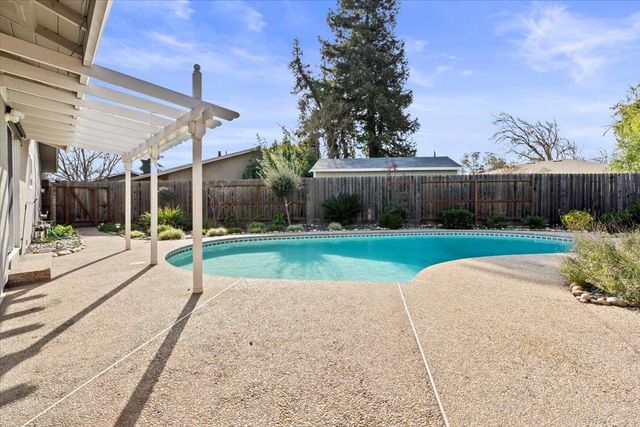 3913 Hillsboro Ct, Modesto, CA 95356