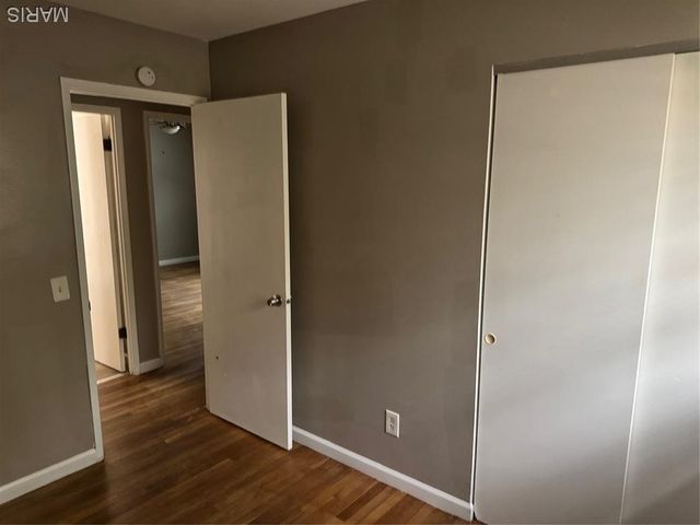 7490 Naples Drive, Hazelwood, MO 63042