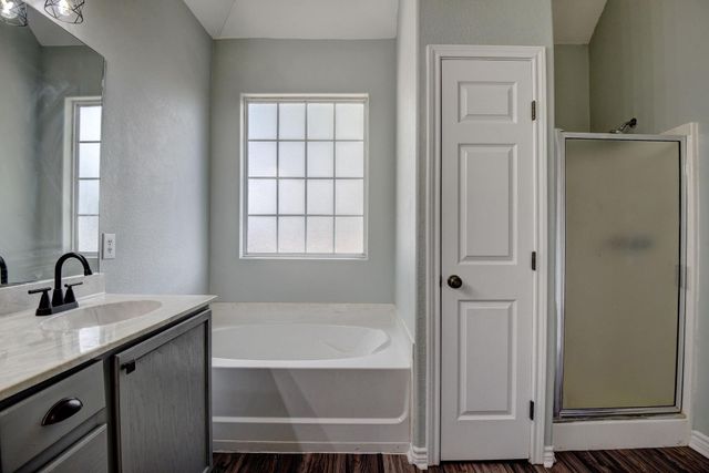 340 Rose Mayer LOOP, La Grange, TX 78945