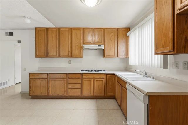 6451 Franrivers, West Hills, CA 91307