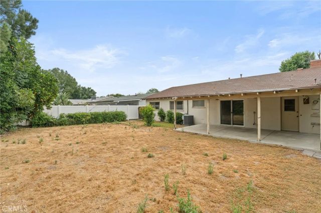 6451 Franrivers, West Hills, CA 91307