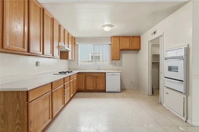 6451 Franrivers, West Hills, CA 91307