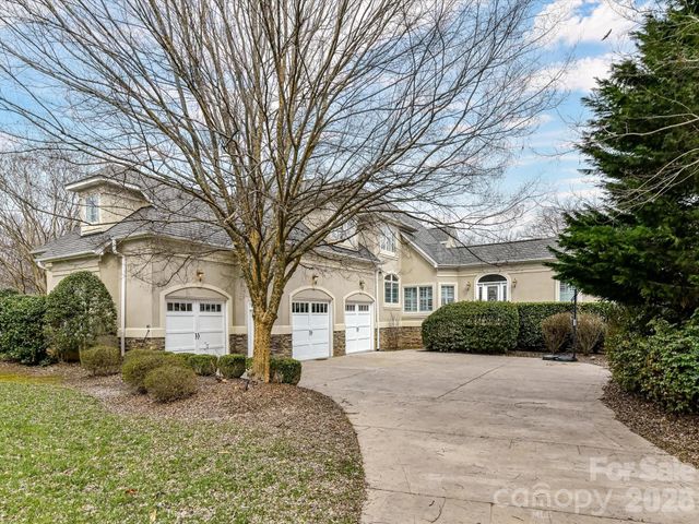 1805 Mt Isle Harbor Drive, Charlotte, NC 28214