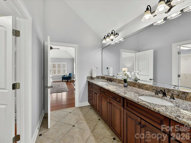 1805 Mt Isle Harbor Drive, Charlotte, NC 28214