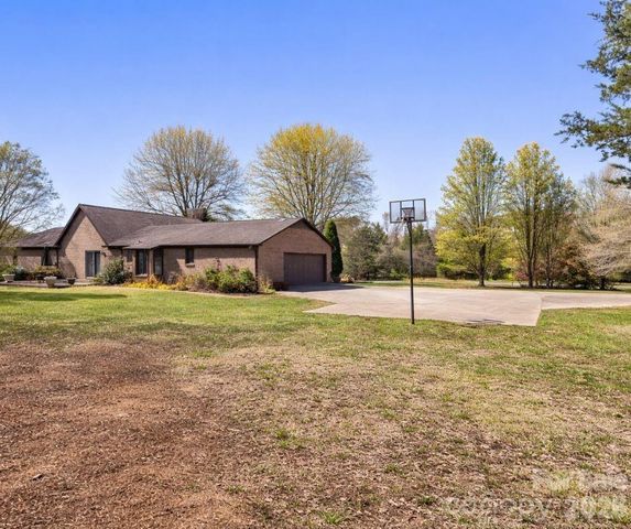 610 Landers Chapel Road, Lincolnton, NC 28092