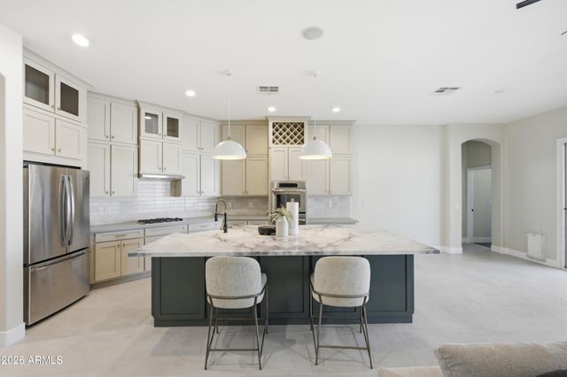 4060 E CANYON Way, Chandler, AZ 85249