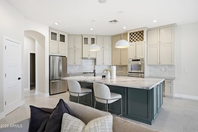 4060 E CANYON Way, Chandler, AZ 85249