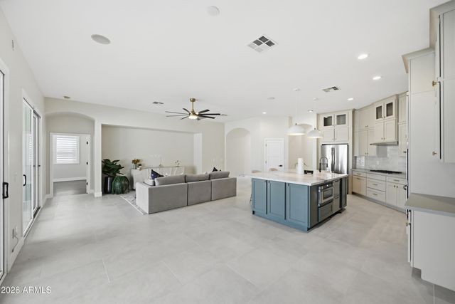 4060 E CANYON Way, Chandler, AZ 85249