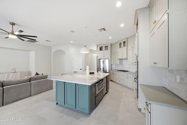 4060 E CANYON Way, Chandler, AZ 85249