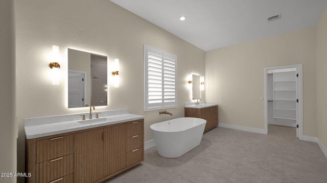 4060 E CANYON Way, Chandler, AZ 85249