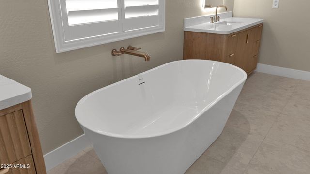 4060 E CANYON Way, Chandler, AZ 85249