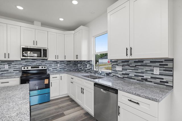 496 Bailiwick Drive, Rogersville, MO 65742
