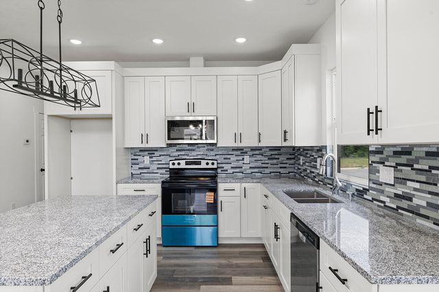 496 Bailiwick Drive, Rogersville, MO 65742