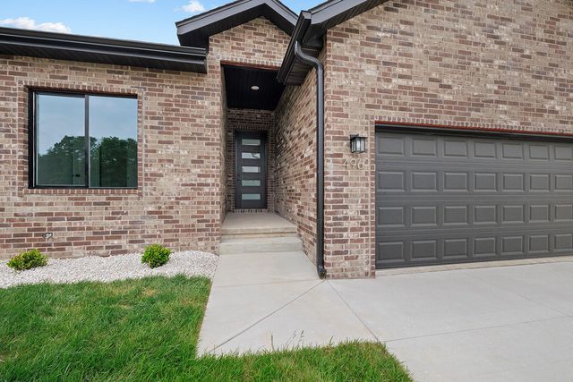 496 Bailiwick Drive, Rogersville, MO 65742