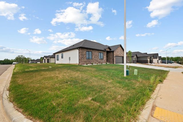 496 Bailiwick Drive, Rogersville, MO 65742