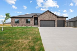 496 Bailiwick Drive, Rogersville, MO 65742