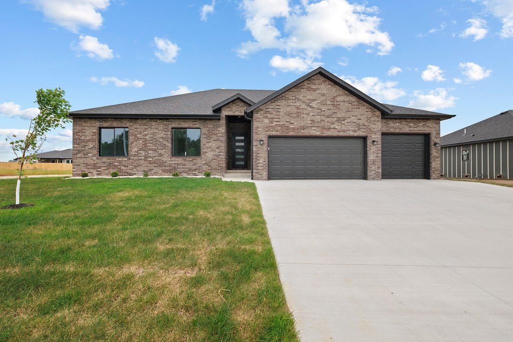 496 Bailiwick Drive, Rogersville, MO 65742