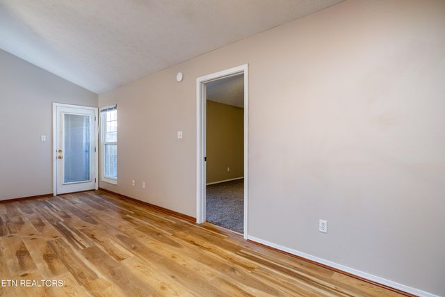 2700 Glacier Way, Knoxville, TN 37924