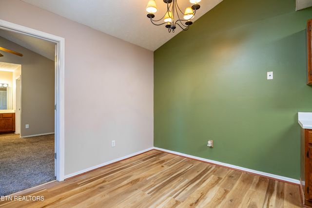 2700 Glacier Way, Knoxville, TN 37924