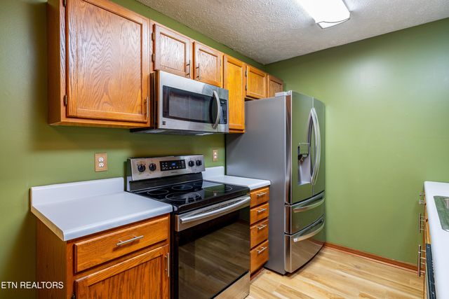 2700 Glacier Way, Knoxville, TN 37924