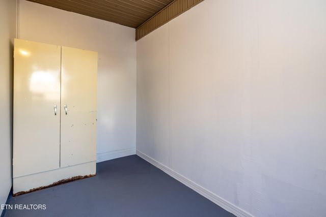 2700 Glacier Way, Knoxville, TN 37924