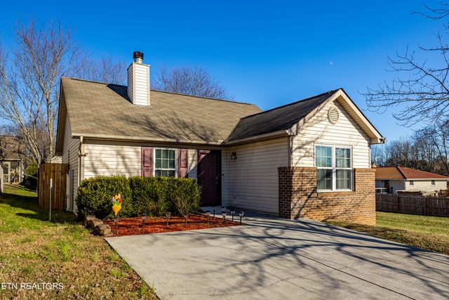 2700 Glacier Way, Knoxville, TN 37924