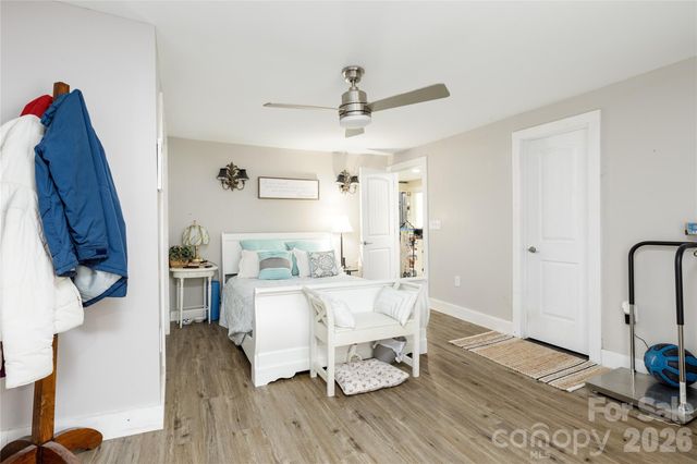 4100 S Fork Street, Hickory, NC 28602