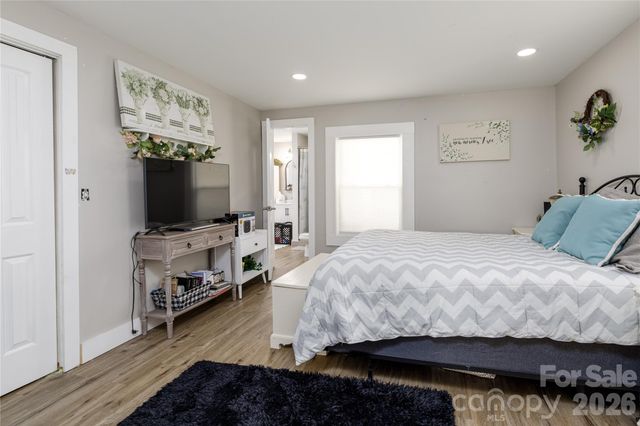 4100 S Fork Street, Hickory, NC 28602