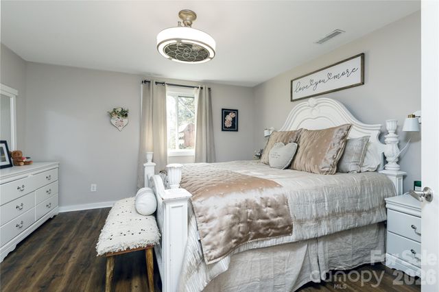 4100 S Fork Street, Hickory, NC 28602